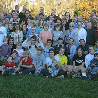 Hombre de 80 años, orgulloso de ser padre de sus 45 hijos reconocidos