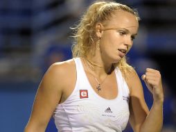 Caroline Wozniacki avanzó luego de que Pennetta se retirara por lesión. AP  /
