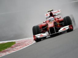 Fernando Alonso comenzó con el pie derecho las prácticas de entrenamientos en el GP de Bélgica. AFP  /