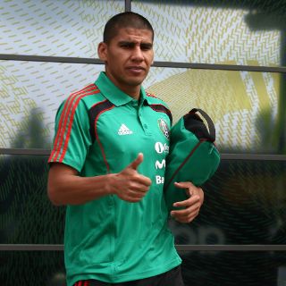 Salcido se compromete a dar el máximo