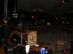 La explosión también provocó destrucción en el mobiliario del lugar.  ESPECIAL  /