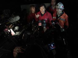 El ministro de Minería, Laurence Golborne, informó que hoy comienzan a perforar un túnel de escape. REUTERS  /