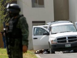 Militares resguardan el sitio de un enfrentamiento con un grupo armado el viernes en Juárez, NL. REUTERS  /