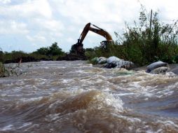 Debido a las fuertes lluvias, la crecida del Río se ha llevado gran parte del puente que comunica a Guatemala con Honduras. NTX  /
