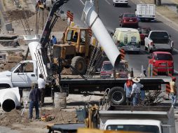 Aunque 60% del dinero para obra pública no se ha ejercido, hay algunos proyectos que avanzan, como el Puente El Álamo. ARCHIVO  /