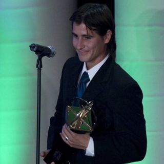 Complacido 'Guty' Estrada con Balón de Oro