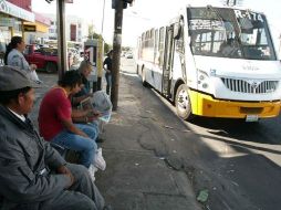 Actualmente la Ley de los Servicios de Vialidad y Tránsito propicia la organización en el esquema hombre-camión.  ARCHIVO  /