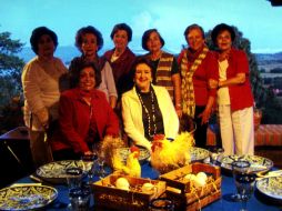 El grupo de los Jueves, se reúnen una vez por semana desde hace cuatro décadas. ESPECIAL  /