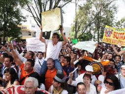 Por tercera ocasión en la semana, estudiantes de la Universidad de Guadalajara salieron a manifestarse a la calle. A. CAMACHO  /