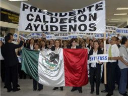 En el aeropuerto internacional de la ciudad de México, marchan trabajadores del SNTTTASS. NTX  /