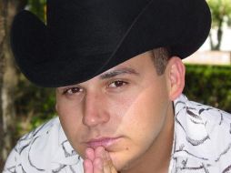 El humo provocó que el cantante se desmayara. ESPECIAL  /