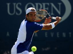 El español Albert Montañés devulve una pelota a su contrincante Kei Nishikori. AFP  /