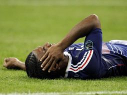 Reacción del jugador de la Selección francesa Florent Malouda al ser derrotado. REUTERS  /