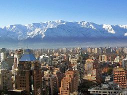 La zona centro de Santiago de Chile es rica en todos los sentidos. Desde su tradicional gastronomía, música e Historia. ESPECIAL  /