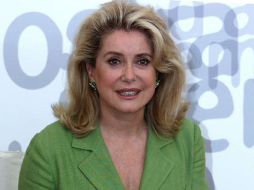 La actriz Catherine Deneuve fue una de las más fotografiadas ayer en La Mostra. REUTERS  /