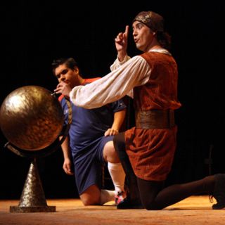 Colón estrena con teatro lleno