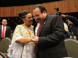 Beatriz Paredes felicita al diputado federal Jorge Carlos Ramírez Marín, por su nombramiento al frente de San Lázaro. EL UNIVERSAL  /