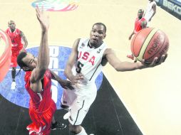 EU derrotó a Angola 121-66 en octavos de final. REUTERS  /
