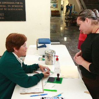 Función Pública detecta a funcionario corrupto del IMSS