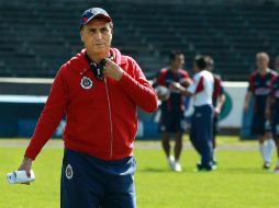 José Luis Real durante una sesión de entrenamiento. MEXSPORT  /