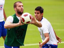 Emanuel Villa durante una sesión de entrenamiento. MEXSPORT  /