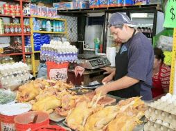 El pollo en piezas y el huevo fueron productos que reportan precio al alza. ARCHIVO  /