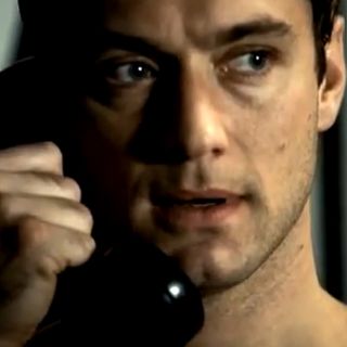 Jude Law se convierte en chico de comercial
