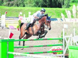 Juan Manuel Luzardo, a lomos de “Cendro” conquistó el tercer lugar en la prueba Libre 1.30 metros. E. PACHECO  /
