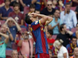 David Villa se lamenta luego del silbatazo final que definió la derrota del Barcelona. REUTERS  /