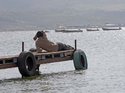 Debido al riesgo de desborde, las autoridades abrieron compuertas para descender el nivel del agua en la laguna. S. NÚÑEZ  /