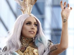 Al parecer, el estilo de Gaga no es tan original. En la imagen Gaga a su llegada a los MTV Video Music Awards. AP  /