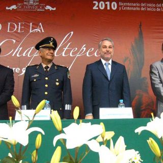 Rinden homenaje a los Niños Héroes