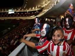 Los aficionados de Chivas en la nueva casa del Rebaño Sagrado. MEXSPORT  /