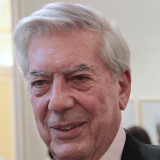 Vargas Llosa se distancia de presidente de Perú por polémica ley