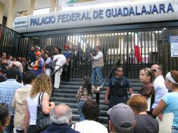 Una hora y media después, las actividades en el edificio público continuaron con normalidad. M. PATIÑO  /