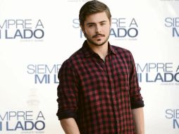 Efron llegará en octubre a los cines con Más allá del cielo, película con un corte dramático.AFP  /