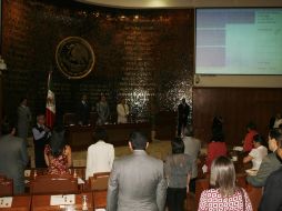 La discusión de una posible alza a las tarifas del agua continúa en el Congreso del Estado. M. FREYRÍA  /