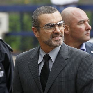 George Michael senteciado a ocho semanas de cárcel