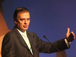 Ebrard opinó que el candado para hacer alianzas fue hecho a propósito. NTX  /