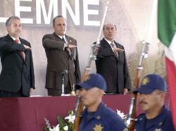 Se entregaron al gobernador del Estado, Emilio González Márquez de manera oficial los símbolos del Estado. ESPECIAL  /