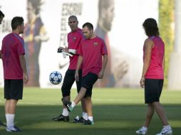 Sergio Busquets realizando un entrenamiento con su equipo. AFP  /