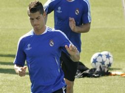 Sergio Ramos sufre una leve lesión por lo que espera recuperarse lo más pronto posible. EFE  /