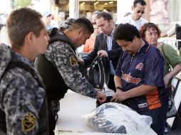 Quienes acuden al Centro Histórico de Guadalajara este 15 de septiembre deben pasar por filtros de seguridad. A CAMACHO  /