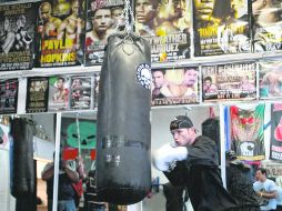 Álvarez cerrando su preparación en el gym WestSide. MEXSPORT  /