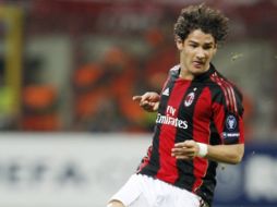 El jugador del Milán Alexandre Pato en acción durante el partido ante el Auxerre. AP  /