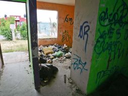 Las autoridades reconocen que las casas abandonadas ocasionan problemas de inseguridad y salud en las colonias. S. NÚÑEZ  /