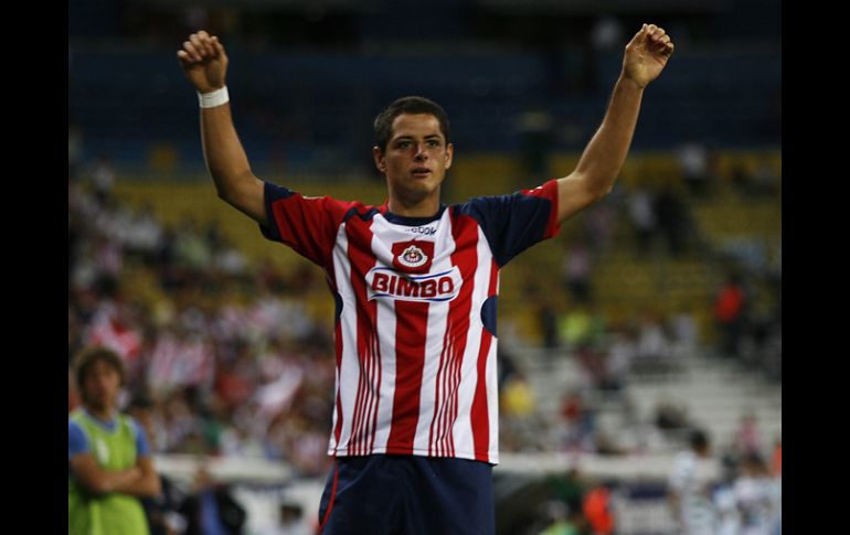 Javier Hernández, ahora jugador del Manchester United, es el máximo logro de Jorge Vergara. JAMMEDIA  /