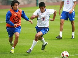 Los jugadores del Cruz Azul se entrenanan duro para conseguir la victoria ante el Querétaro. MEXSPORT  /