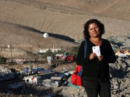 La operación para rescatar a los mineros atrapados en Copiapo, Chile, tuvo hoy un avance importante al completar la primera fase. AFP  /