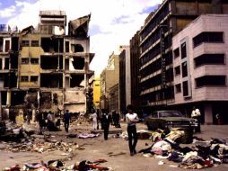 Un cuarto de siglo después, los habitantes de la ciudad de México no olvidan la tragedia del sismo. EFE  /